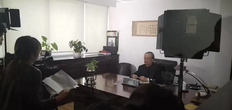 西安市律师协会《律师制度30年》摄制组专访许小平律师  2019.10.8本站讯(图2)