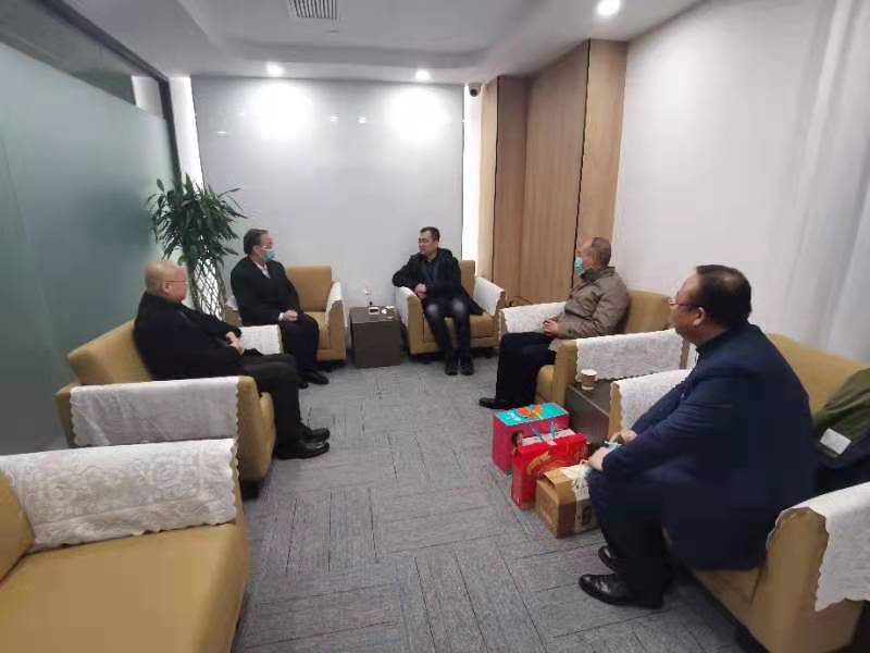 市司法局副局长王安军一行到我所慰问许小平律师 2022.1.26本站讯(图1)
