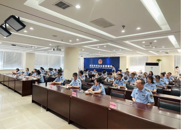 西安市市场监管综合执法支队工会委员会开展“民法典与生活同行”主题宣讲活动2022.6.23本站讯(图3) 西安市市场监管综合执法支队工会委员会开展“民法典与生活同行”主题宣讲活动2022.6.23本站讯(图3)