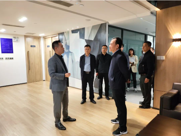 律所新闻｜陕西省司法厅领导一行莅临陕西许小平律师事务所开展调研工作2023.10.27本站讯(图1)