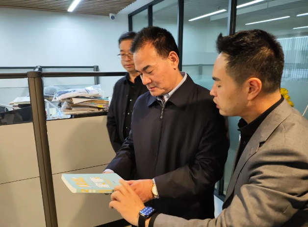 律所新闻｜陕西省司法厅领导一行莅临陕西许小平律师事务所开展调研工作2023.10.27本站讯(图3)