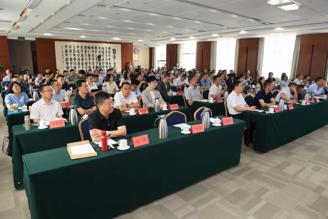 律师新闻丨我所刘霄峰律师受邀参加山东省律师协会会议并作汇报分享2024.5.30本站讯(图1)