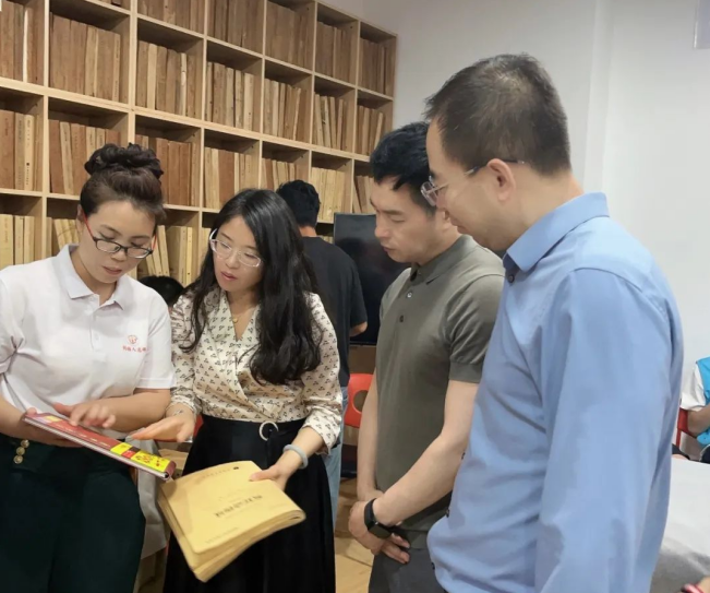 共绘童年色彩 传递爱与希望丨陕西许小平律师事务所走进白手仗盲童之家2024.6.3本站讯(图2)