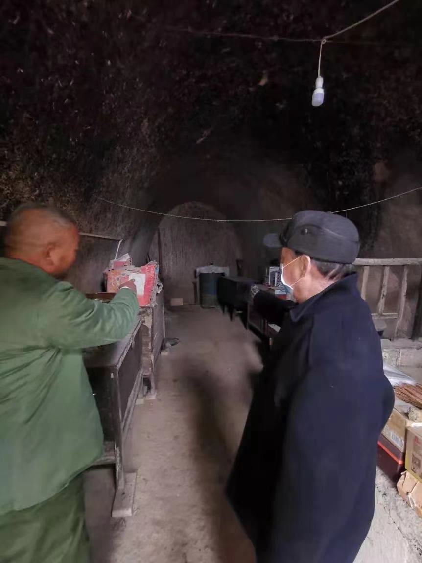 不辞劳苦只为百姓利益,笃定求实只为详查案情 2021.3.10本站讯(图3) 不辞劳苦只为百姓利益,笃定求实只为详查案情 2021.3.10本站讯(图3)