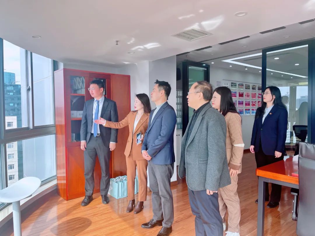 律所新闻 | 陕西许小平律师事务所路航主任一行到访上海申同律师事务所交流学习(图3)